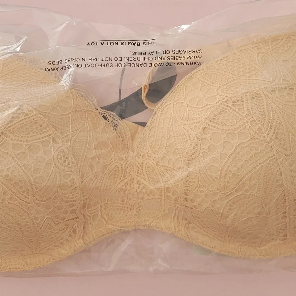 Bras - Picture 5 of 6